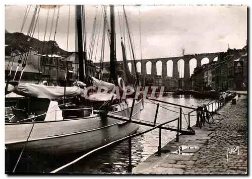 Cartes postales moderne Morlaix Les Quais Et Le Viaduc Bateau