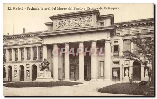 Ansichtskarte AK Madrid Fachada Lateral Del Museo Del Prado Y Estatua De Velazquez