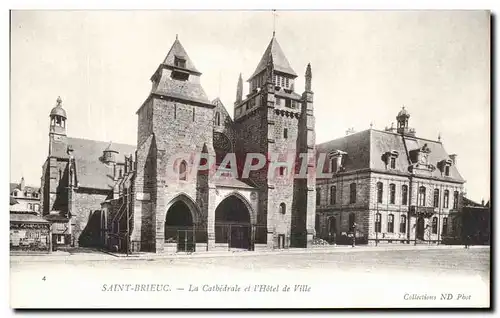 Cartes postales Saint Brieuc La Cathedrale et L&#39Hotel de Ville