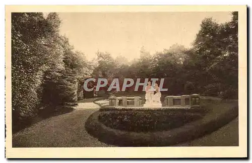 Ansichtskarte AK Le Jardin Des Buissonnets Le Monument