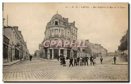 Cartes postales Laval Rue Solferino et Rue de la Gare Enfants