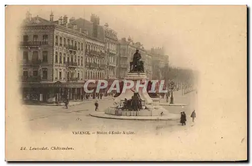 Cartes postales Valence Statue d&#39Emile Augier