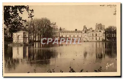 Cartes postales Fontainebleau le Palais L&#39Etang aux Carpes Le pavillon de l&#39Empereur