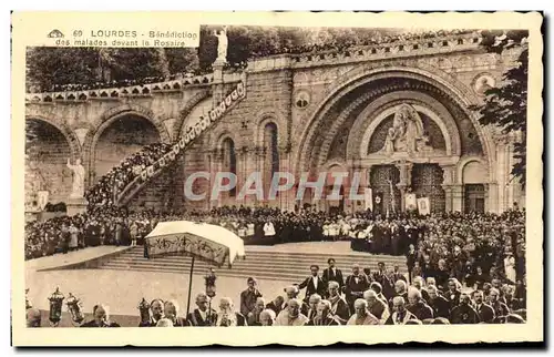 Cartes postales Lourdes Benediction des Malades devant le Rosaire