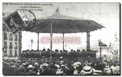 REPRO Nantes Souvenir du Village Breton La Garde Republicaine Donnant un concert au Village