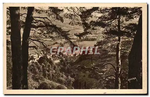 Cartes postales Vic Sur Cere En Montait au Rocher de Maisonne