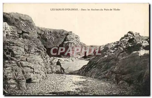 Cartes postales Les Sables D'Olonne Dans les Rochers du Puits de I'Enfer