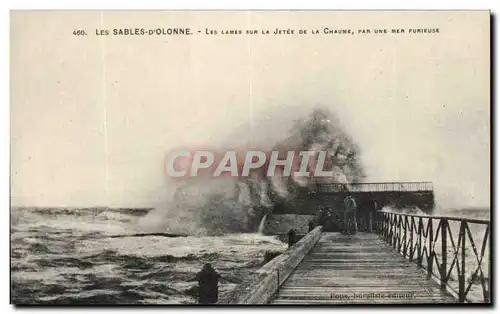 Ansichtskarte AK Les Sables D&#39Olonne Les Lames Sur La Jetee De La Chaume par une mer furieuse
