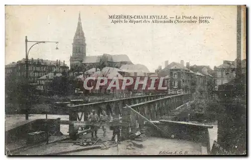 Ansichtskarte AK Mezieres Chableville Le Pont de Pierre Apres le depart des allemands Novembre 1918 Militaria