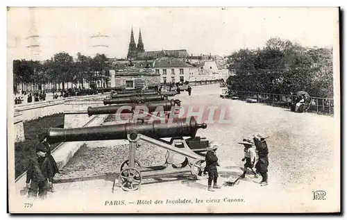 Ansichtskarte AK Paris Hotel Des Invalides Les Vieux Canons Enfants