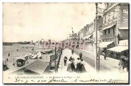 Cartes postales Les Sables D&#39Olonne Le Remblai et la Plage