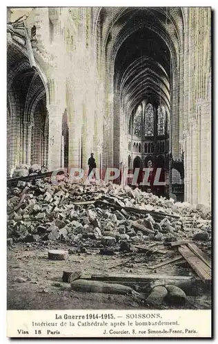 Cartes postales Soissons Interieur de la Cathedrale apres le Bombardement Militaria