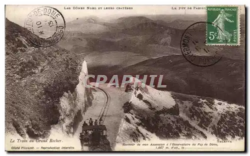 Cartes postales Les Domes Nord et Leurs Crateres Le Puy de Pariou Le train au grand rocher