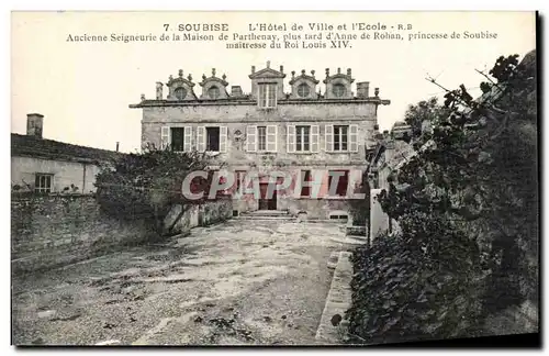 Ansichtskarte AK Soubise L&#39Hotel de Ville et L&#39Ecole Ancienne seigneurie de la Maison de Parthenay plus