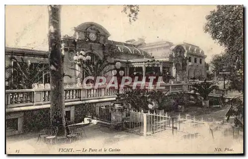 Cartes postales Vichy Le Parc et le Casino