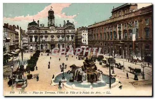 Ansichtskarte AK Lyon Place des Terraux l&#39Hotel de Ville et le Palais des Arts