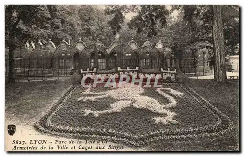 Cartes postales Lyon Parc de la Tete d&#39Or Armoiries de la ville et cages aux singes Lion