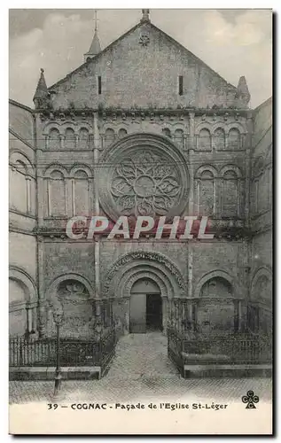 Ansichtskarte AK Cognac Facade de l&#39Eglise St Leger