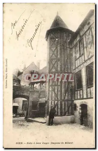 Cartes postales Gien Puits a deux etages