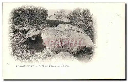 Cartes postales Le Huelgoat La grotte d'Artus