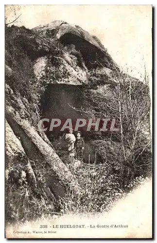 Cartes postales Le Huelgoat La Grotte d'Arthus Enfants