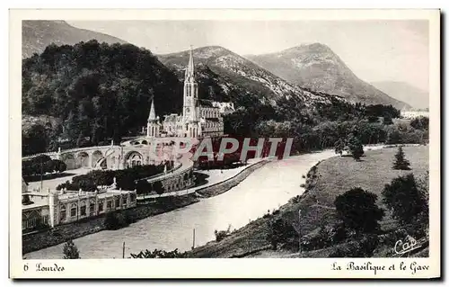 Cartes postales Lourdes la Basilique et le Gave