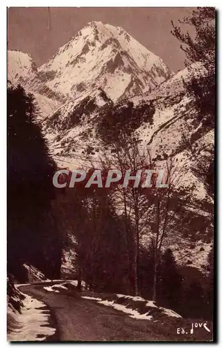 Cartes postales Les Pyrenees Le Pic du Midi vu de la route thermate du Tourmalet