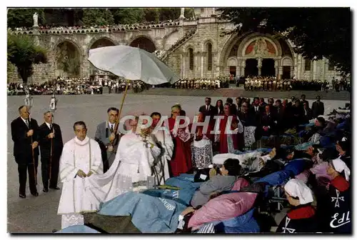 Cartes postales Lourdes Benediction des Malades