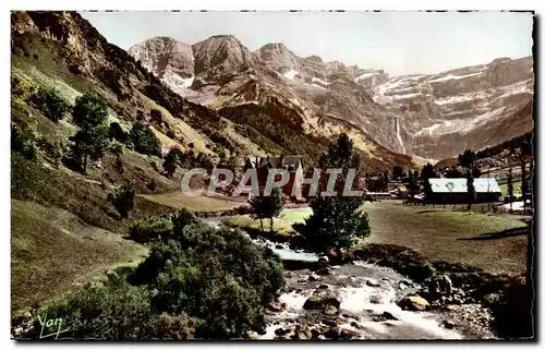 Cartes postales Gavarnie La Gave et le Cirque Vue du Village