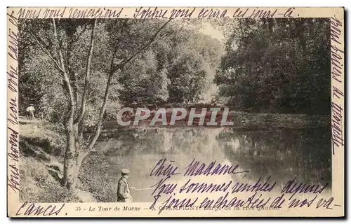 Cartes postales Le Tour de Marne A Champigny Berge de la rive gauche Pecheur