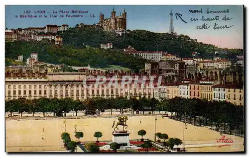 Ansichtskarte AK Lyon La Place Bellecour :La Basilique Et La Tour De Fourviere