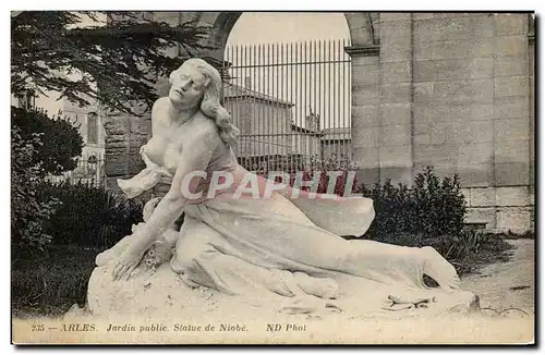 Ansichtskarte AK Arles Jardin Public Statue De Niobe