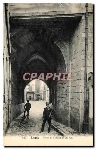 Ansichtskarte AK Lagny Porte de l&#39Ancienne Abbaye Enfants