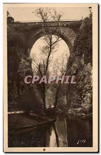 Cartes postales Paris En Flanant Parc des Buttes Chaumont Pont de briques