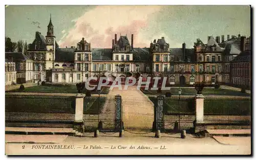 Cartes postales Fontainebleau Le Palais La Cour des Adieux