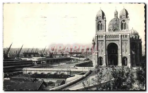 Ansichtskarte AK Marseille La Cathedrale Et Les Quais