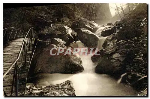 Cartes postales Allevard Les Bains La Passerelle Et Le Bout Du Monde