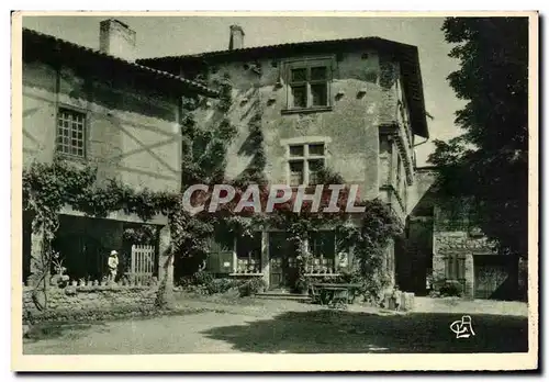 Cartes postales Cite De Perpuges Place de la Halle Place principale constitue un charmant de cor