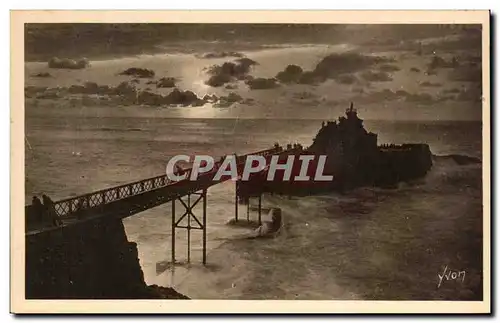 Ansichtskarte AK Cote Basque Biarritz Les Rochers de la Vierge au Crepuscule