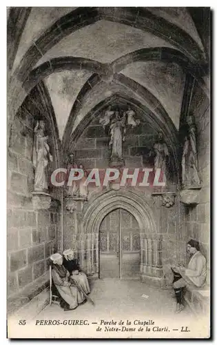 Ansichtskarte AK Perros Guirec Porche de la Chapelle de Notre Dame de la clarte