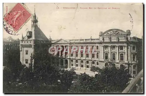 Cartes postales Toulouse Facade Est Du Capitole Et donjon
