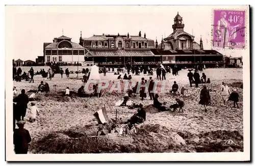 Cartes postales Calais Le Casino et la Plage