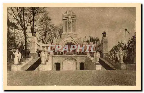 Ansichtskarte AK La Basilique de Lisieux Le Chemin de Croix Station et Calvaire Monumental