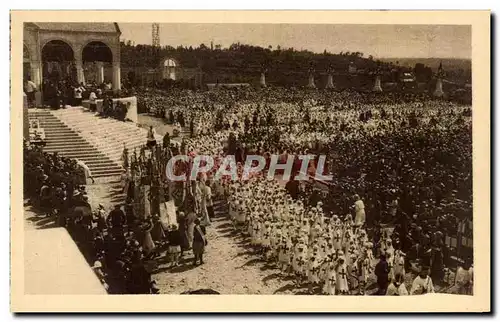 Ansichtskarte AK La Basilique de Lisieux Une Ceremonie Sur Le Parvis