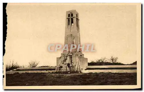 Cartes postales Vauquois Monument eleve a La Memoire des Poilus tues dans les attaques de Vauquois Militaria