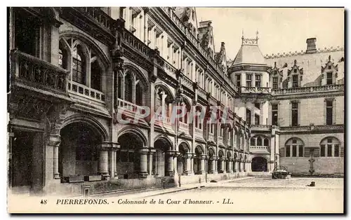 Ansichtskarte AK Pierrefonds Colonnade de la Cour d honneur