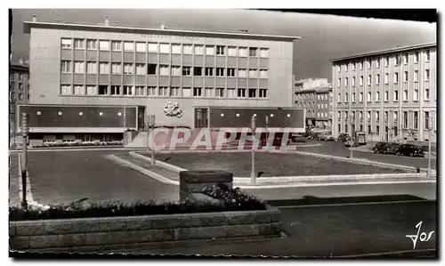 Cartes postales moderne Brest La Tresoriere Generale Et Son Square le Long de la rue Jean Mace