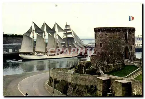 Moderne Karte La Bretagne En Couleurs devant le Chateau de Brest Bateau Voilier