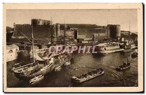 Cartes postales Brest Le Chateau Vu Du Port Bateaux