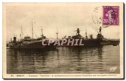 Ansichtskarte AK Brest Croiseur Tourville Et ravitaillement d un contre torpilleur par un vapeur petrolier Bateau